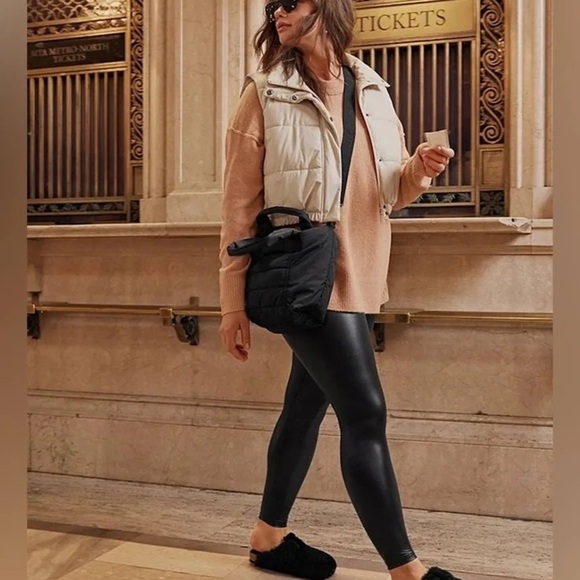 Offline by Aerie Real Luxe Faux Leather Leggings – Size M NWT - Picture 4 of 11